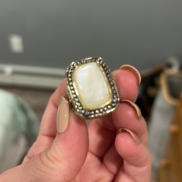 Statement Ring - Picture 2 of 3